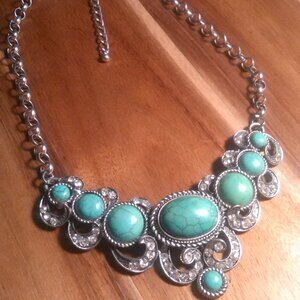 Green Howlite and White Austrian Crystal Choker Necklace (12 to 15 Inch)